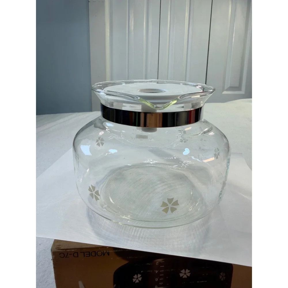 Vintage Mr. Coffee Glass Decanter Replacement Pot Model D-7C White Floral 8 Cup